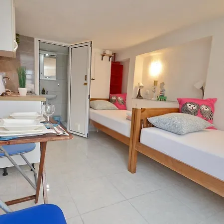 Sun Ray Apartments Tivat Exterior photo