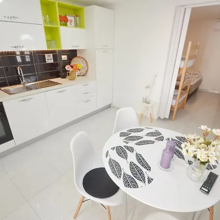 Sun Ray Apartments Tivat Room photo