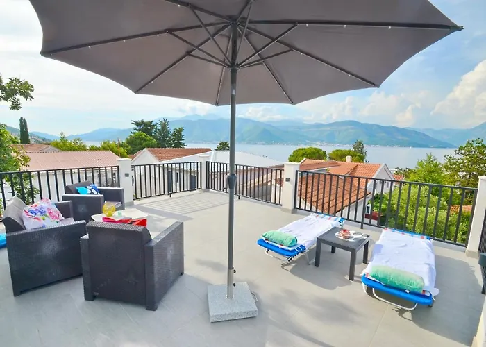 Sun Ray Apartments